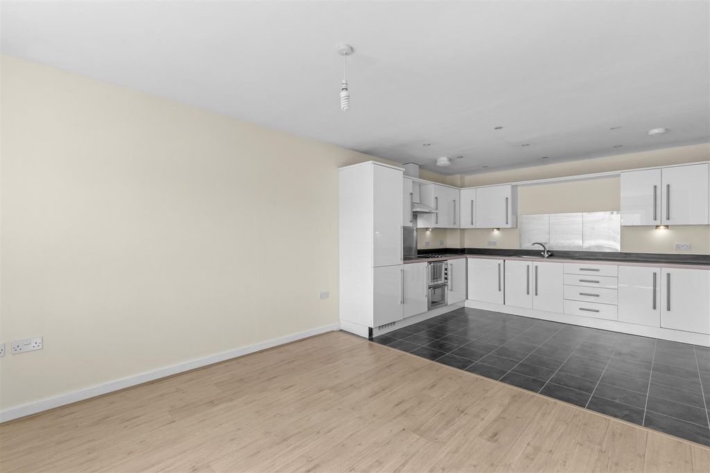 Property photo 2 of 12 Mathews House, Tadros Court-6.Jpg