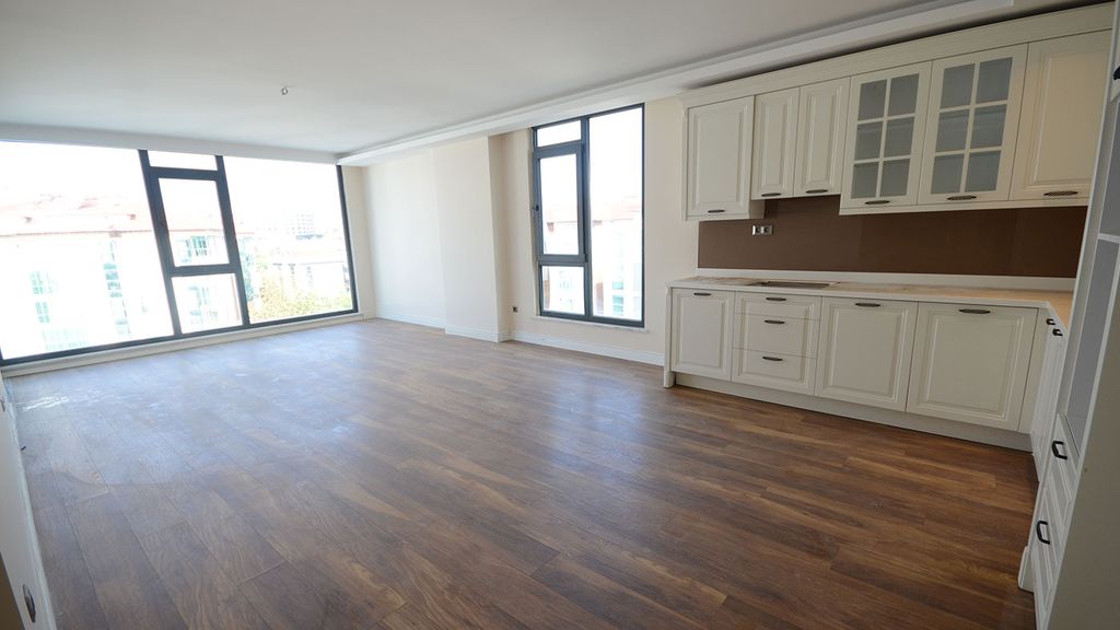 Property photo 2 of 45