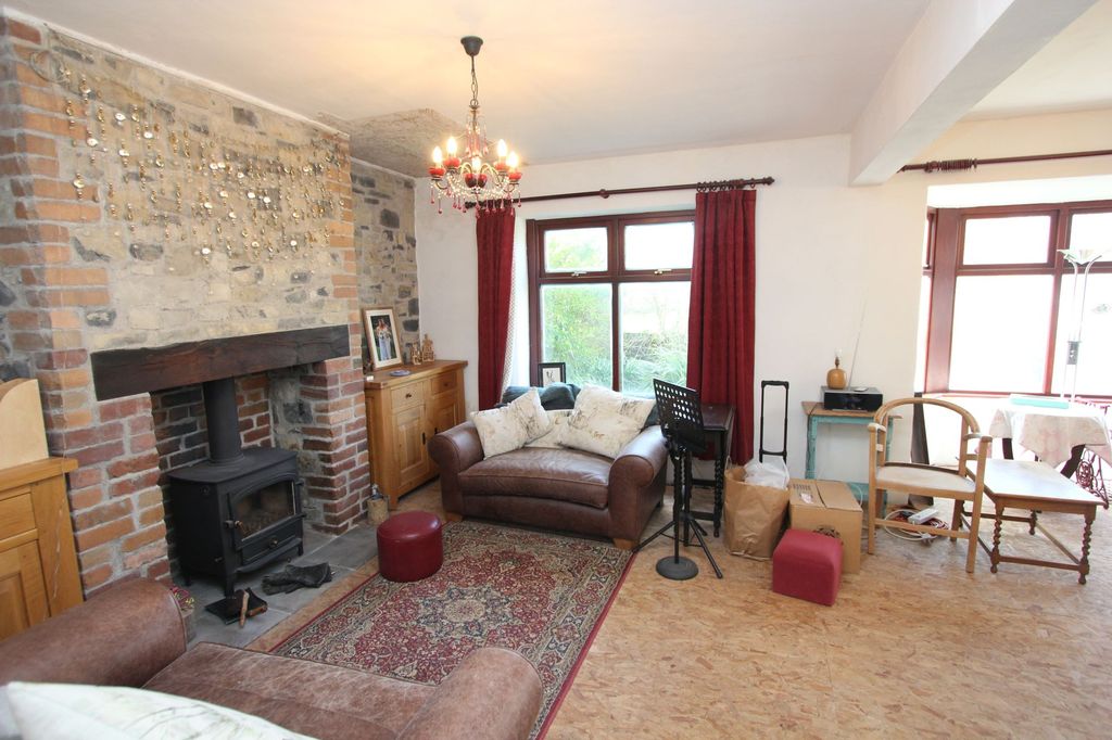 Property photo 3 of 27