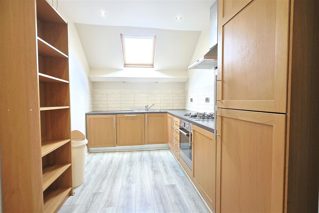 Property photo 2 of 11 2D13B86E-A440-4279-B478-4F4Dd8Daea48_1_201_A.Jpeg