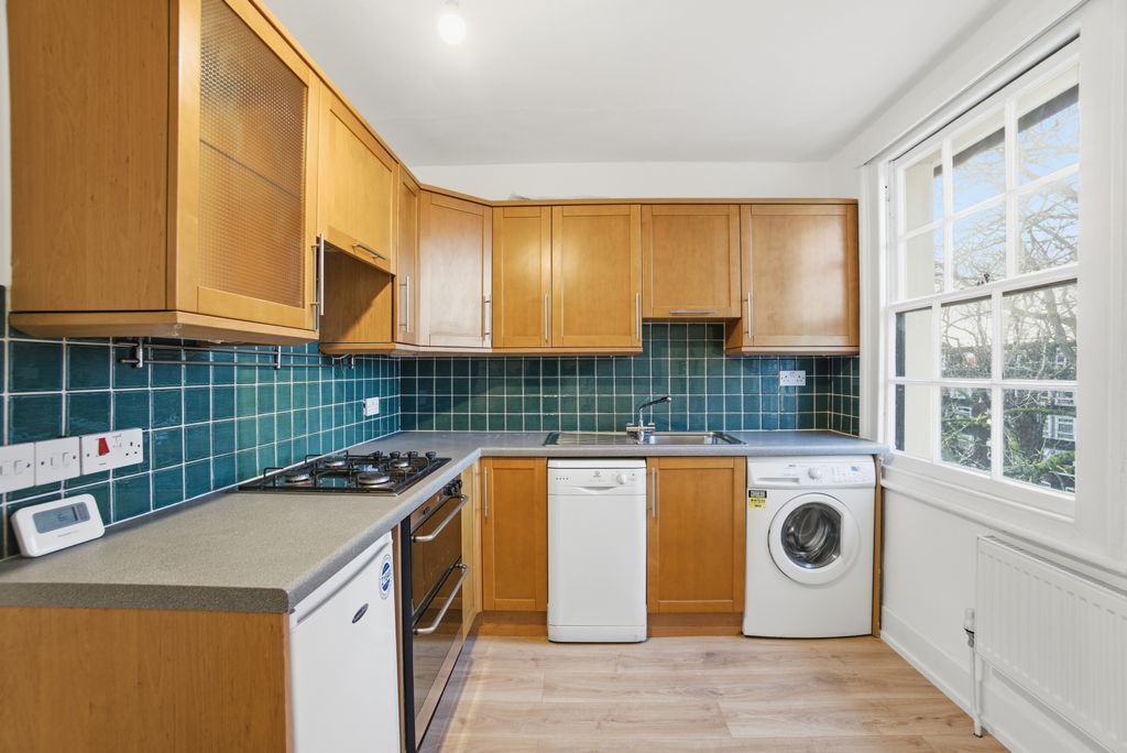 Property photo 3 of 9 Dsc00489