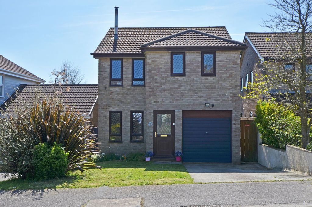 Property photo 1 of 23