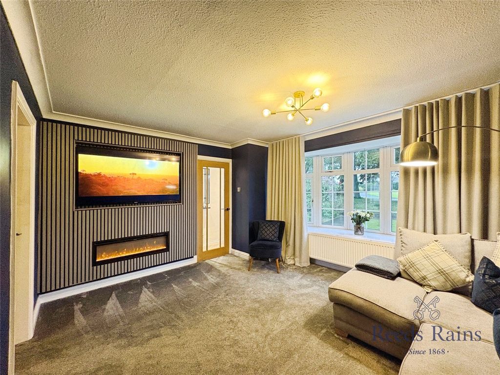 Property photo 3 of 16 Picture No. 06
