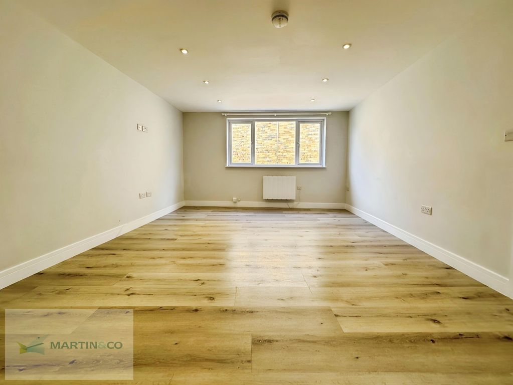 Property photo 2 of 9 User_Edited_Photo-31Cab892_User-Edited-9A1Ebbb5-09