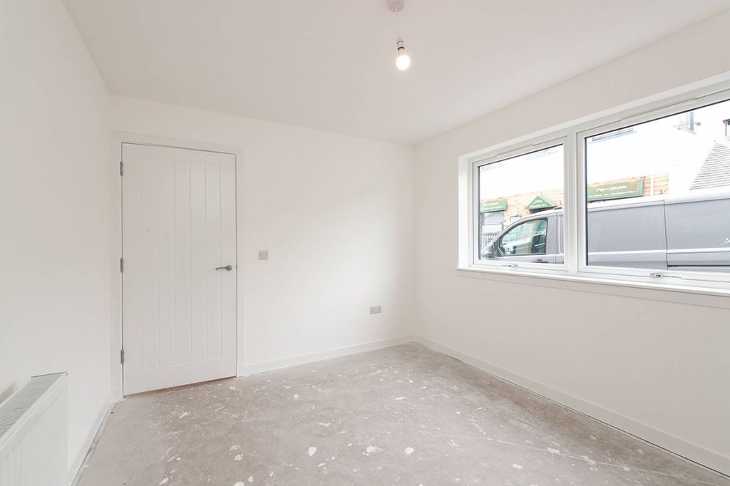 Property photo 3 of 40