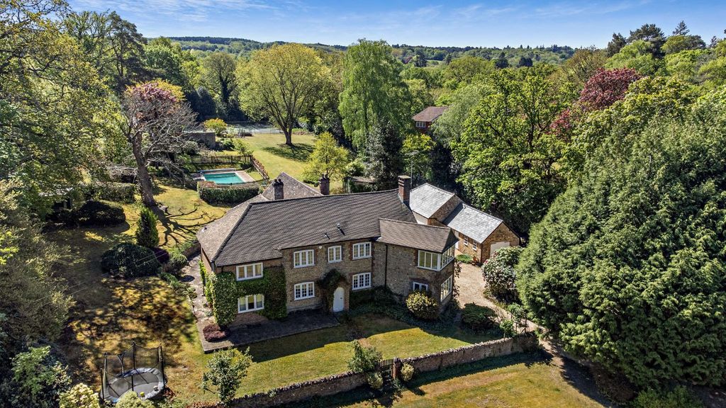 Property photo 1 of 21 Hopton