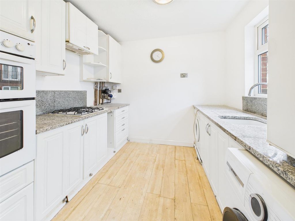 Property photo 2 of 7 Cam05510G0-Pr0114-Still004.Jpg