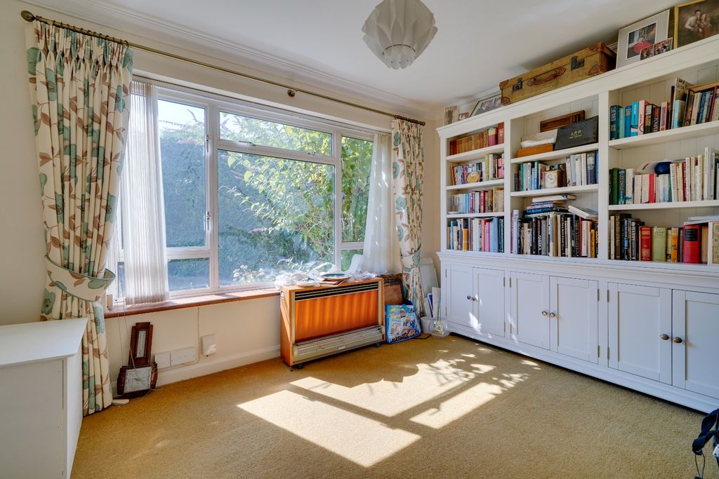 Property photo 3 of 17 3939974