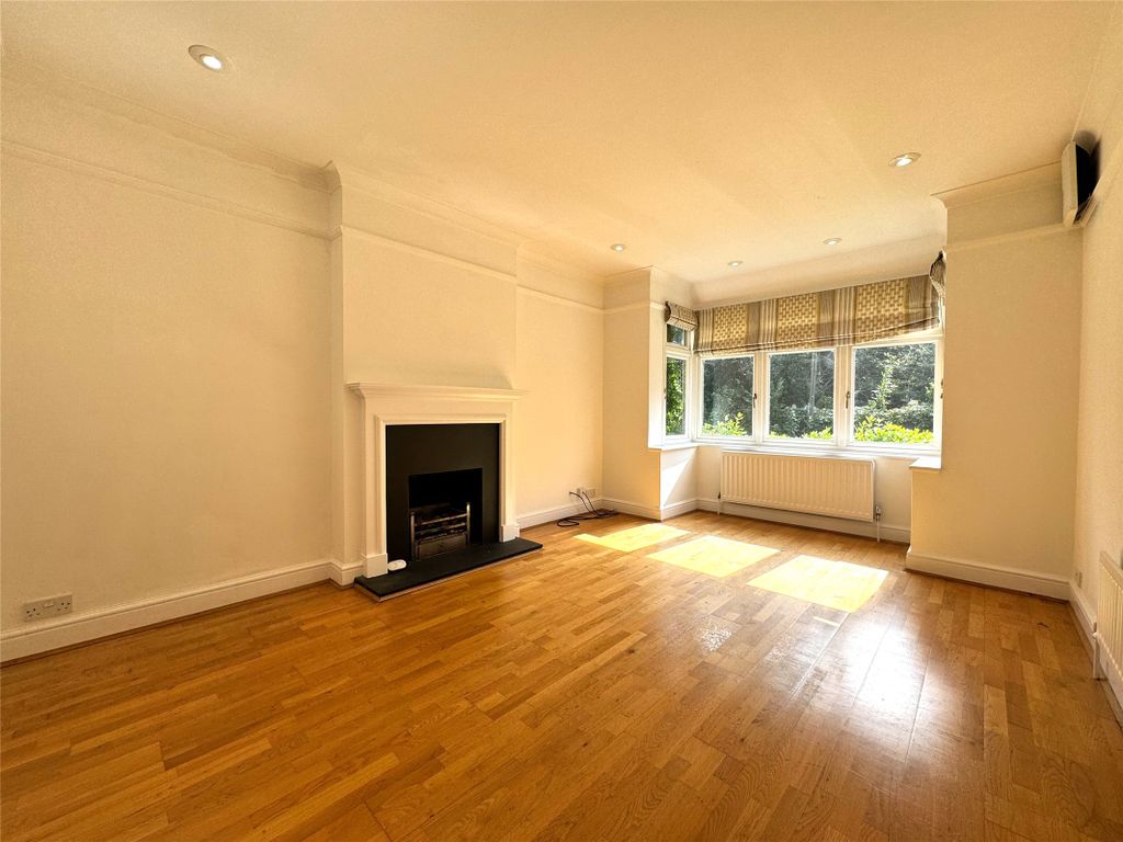 Property photo 2 of 18 Picture No. 22