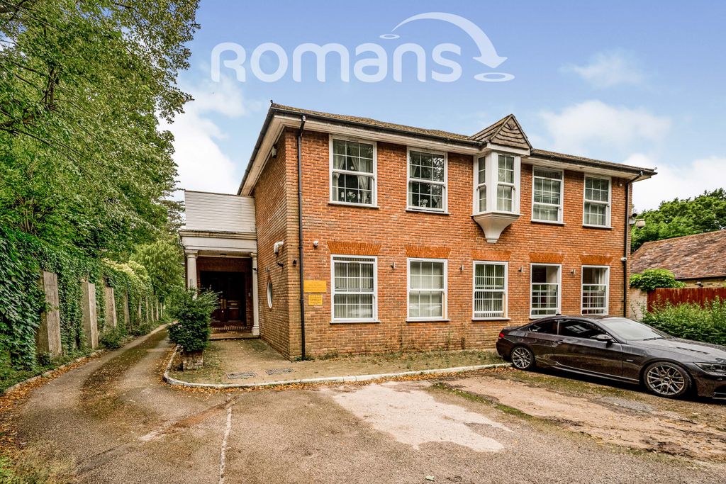 Property photo 1 of 7 Front