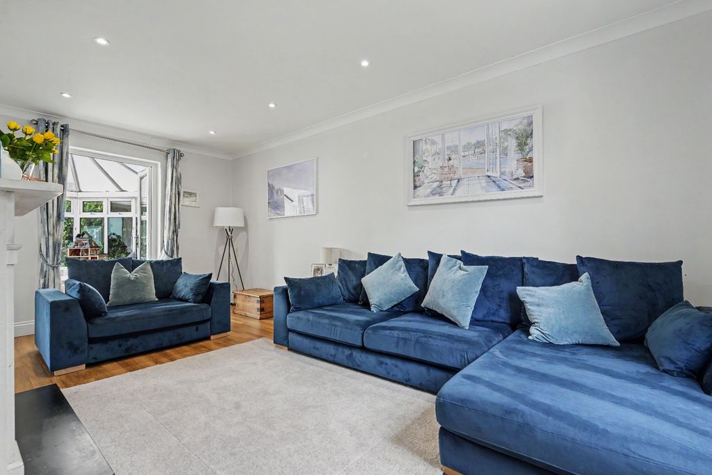 Property photo 3 of 22 5314103