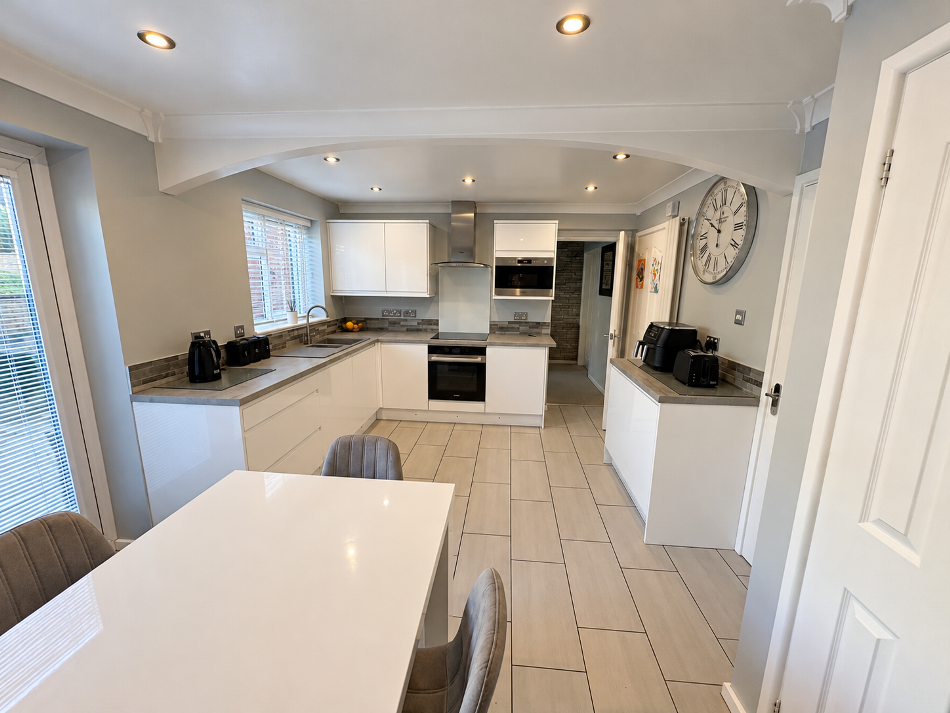 Property photo 2 of 28 Kitchen