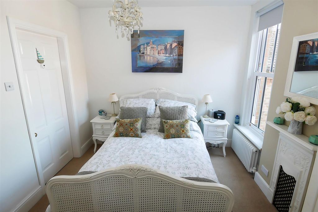 Additional image 17 of 5 bed terraced house for saleSouth Terrace, Littlehampton BN17
