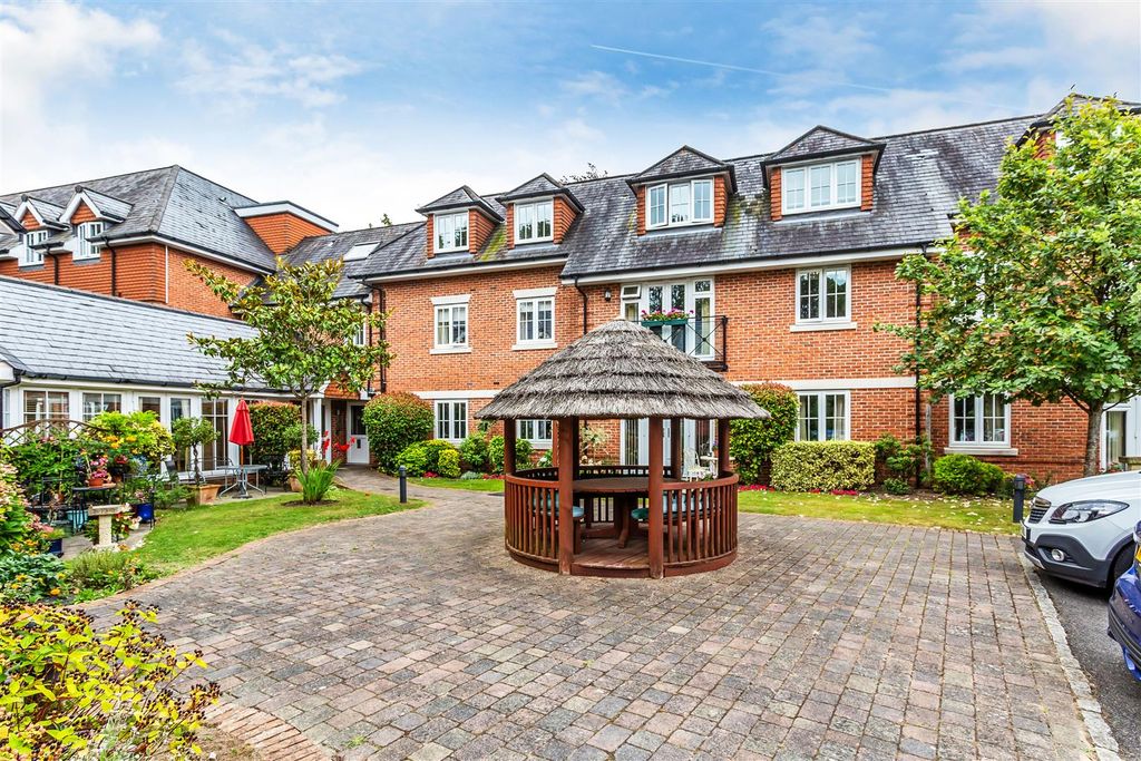 Property photo 1 of 18 24-Warren-Court-21.Jpg