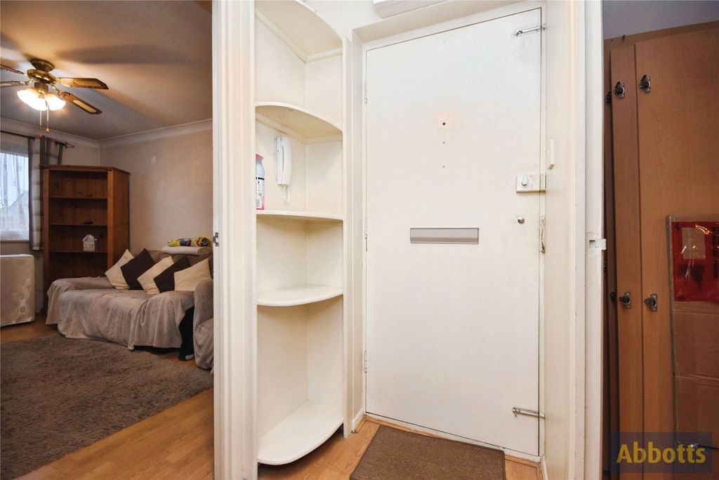 Property photo 3 of 18 Picture No. 33