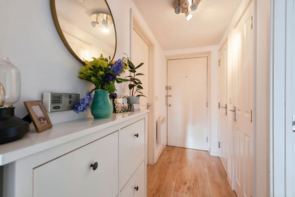 Property photo 2 of 12 Hallway