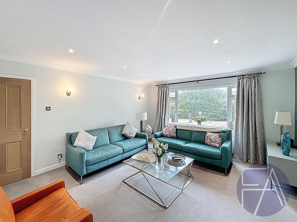 Property photo 3 of 30 4377325