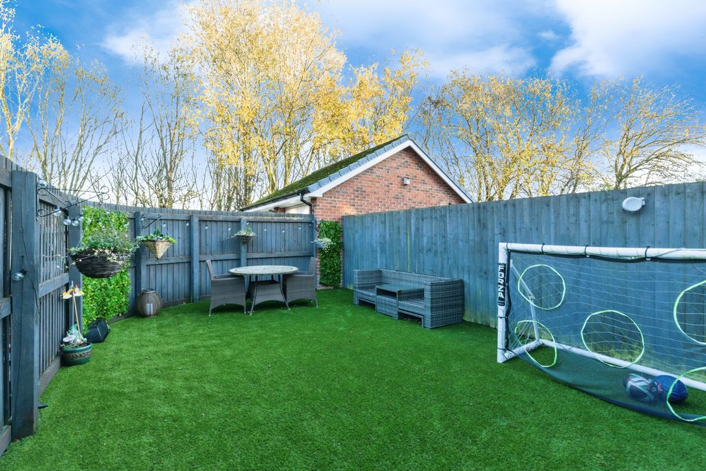 Property photo 3 of 15