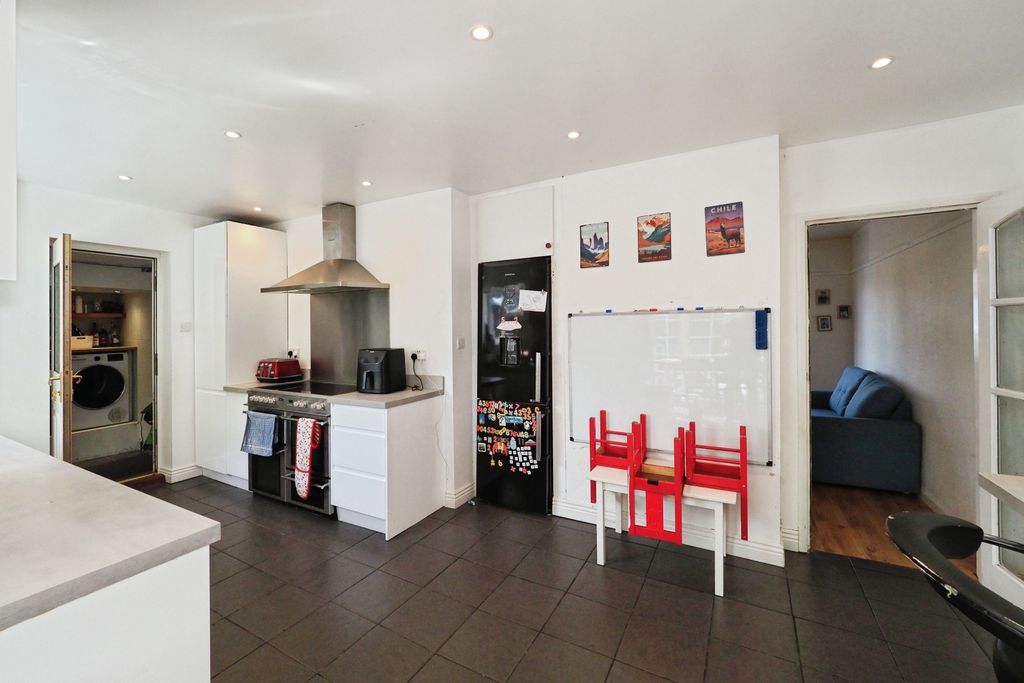 Property photo 3 of 20 Img_1262