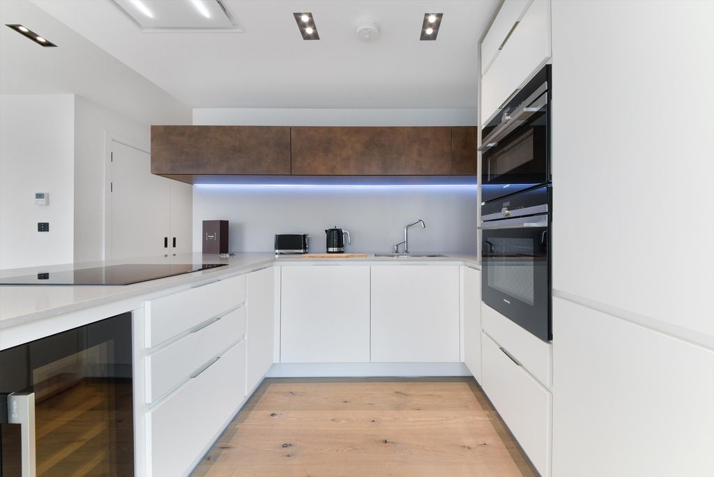 Property photo 3 of 12 Image