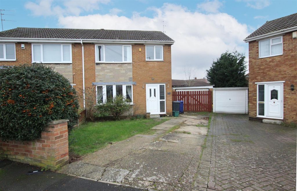 Property photo 1 of 15 Front