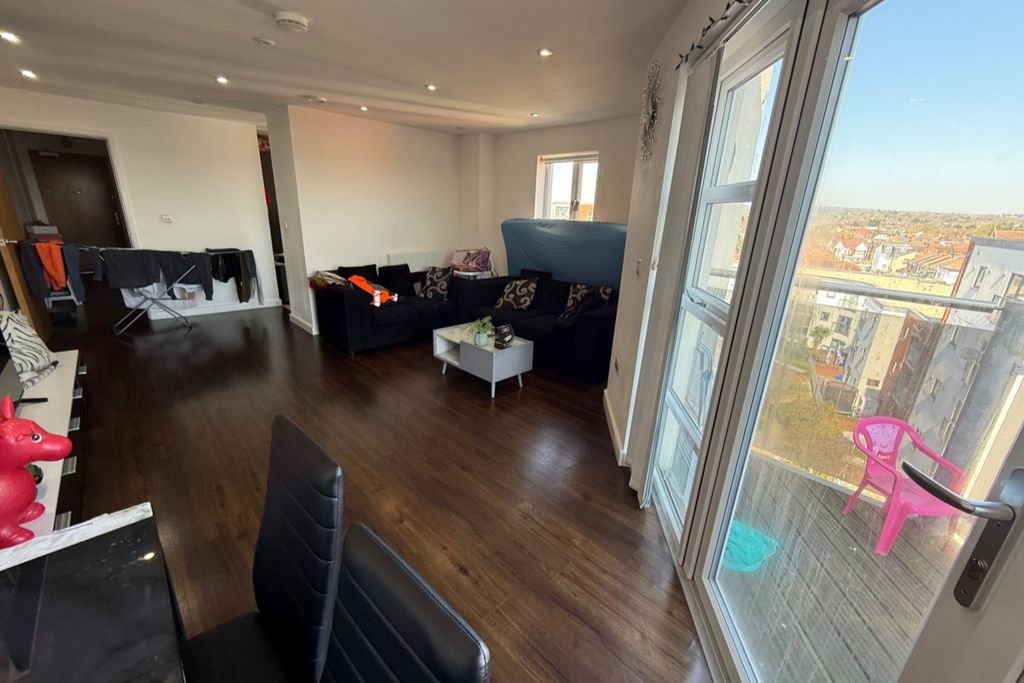 Property photo 3 of 12 Img_2296