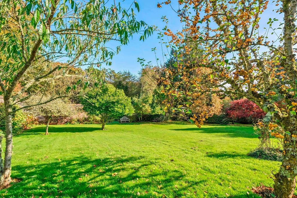 Property photo 2 of 12 Photo 2