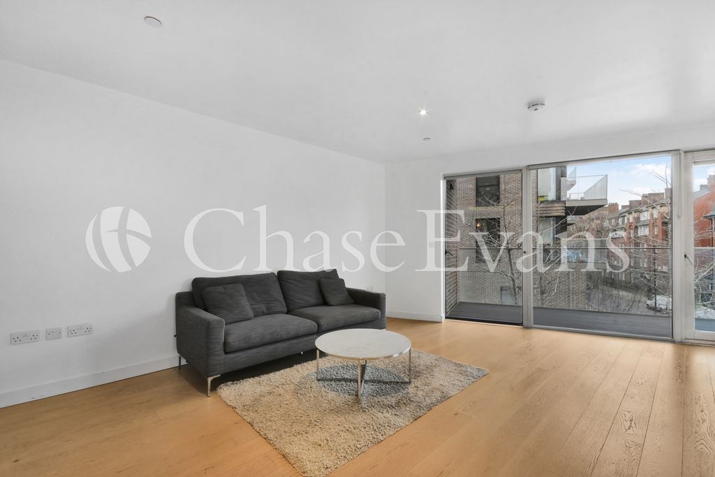 Property photo 3 of 11 Living