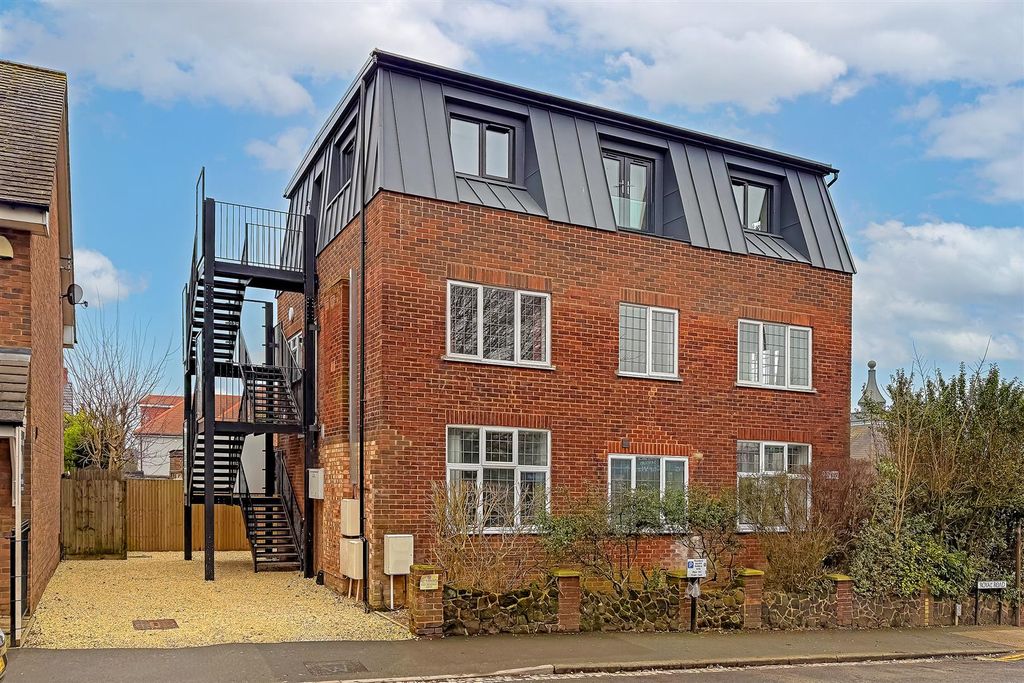 Property photo 1 of 18 Royalroad_Midflat-9.Jpg