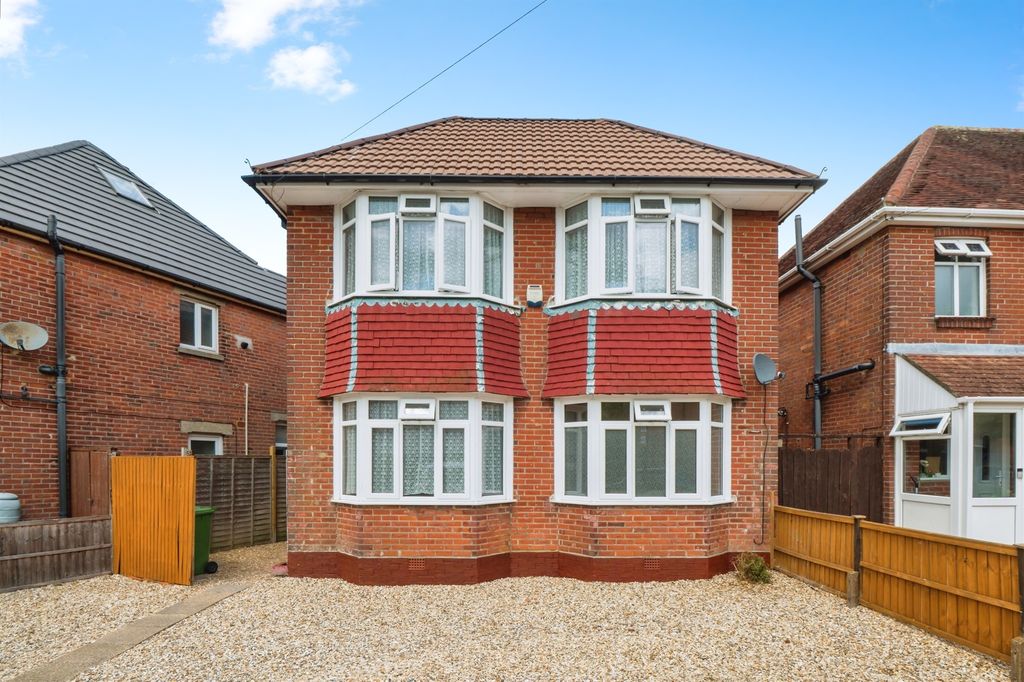 Property photo 1 of 18