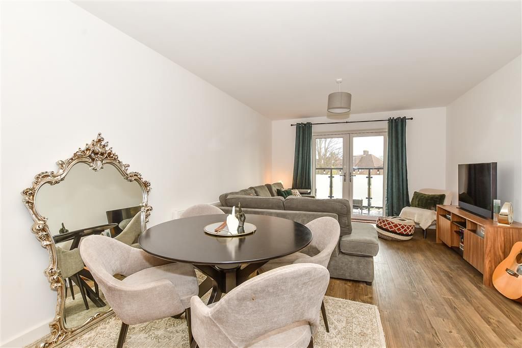Property photo 3 of 12 Kitchen/ Lounge/ Diner