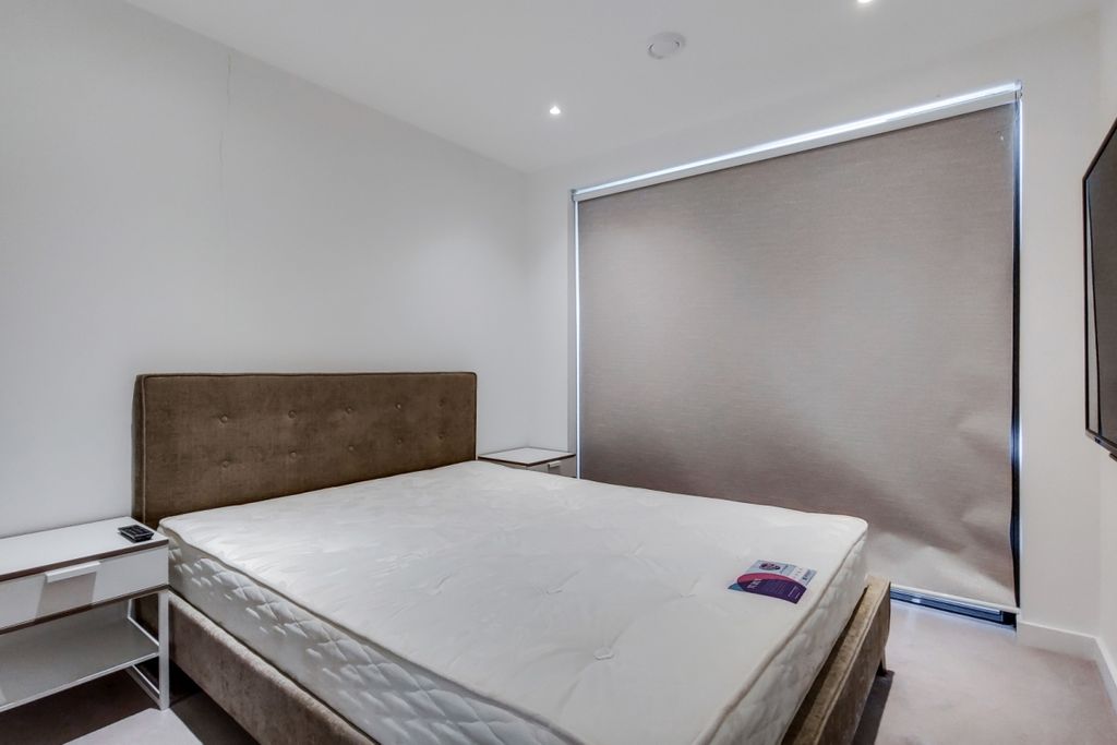 Property photo 3 of 17 4_Bedroom-0