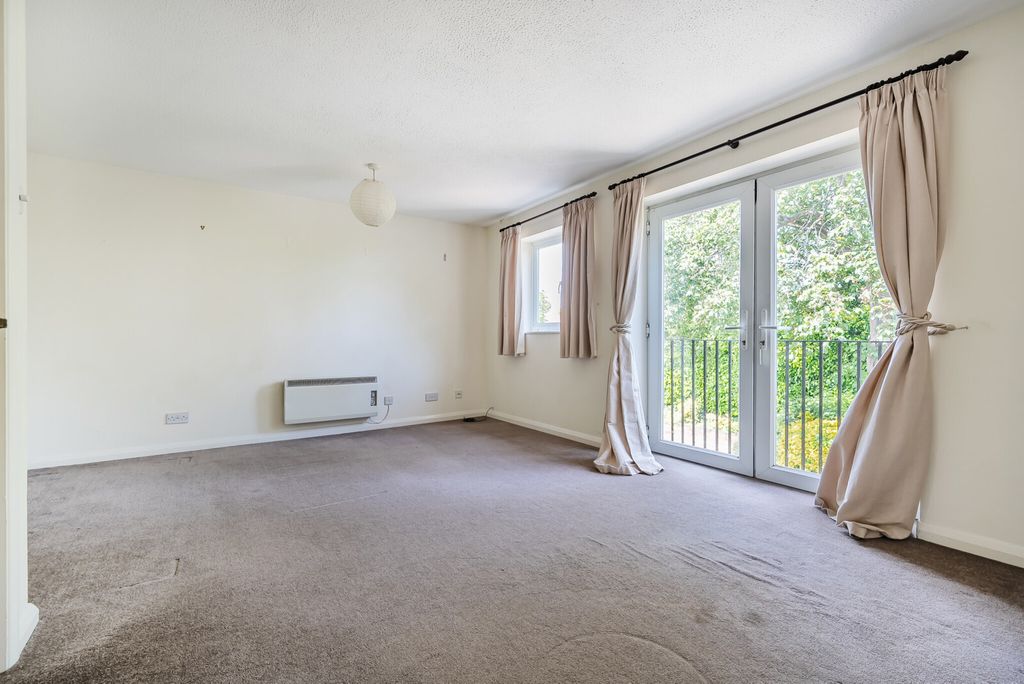 Property photo 2 of 20 1310877-1-684c1Aa...