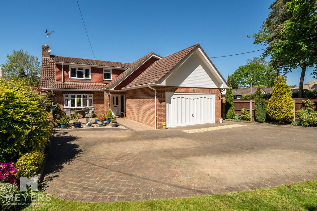 Property photo 1 of 24