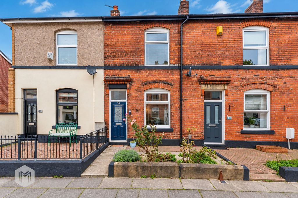 Property photo 1 of 18