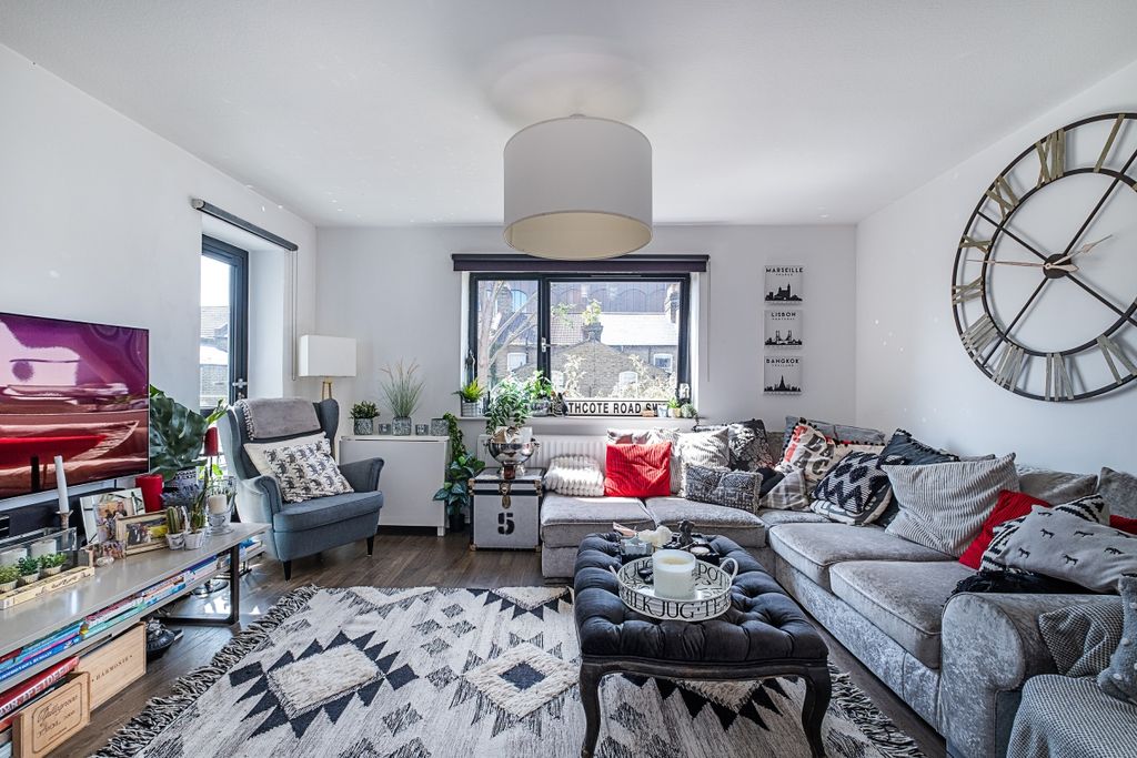 Property photo 1 of 9 6A-Beauchamp-Road...