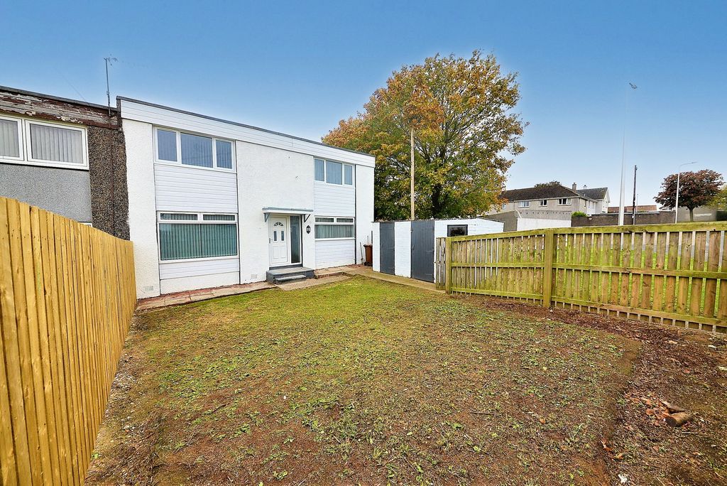 Property photo 2 of 21