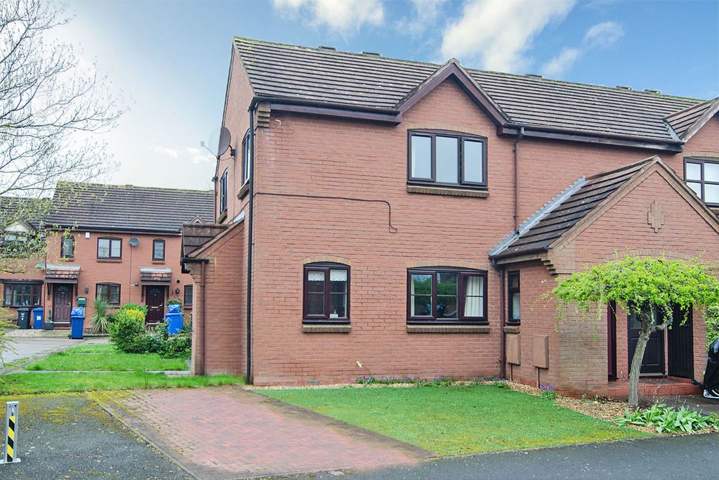 Property photo 1 of 8 Photo 8