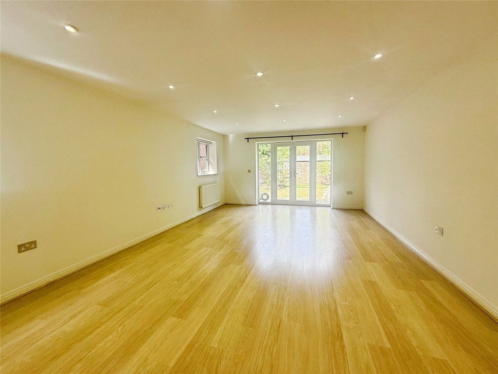 Property photo 3 of 18 Picture No. 39