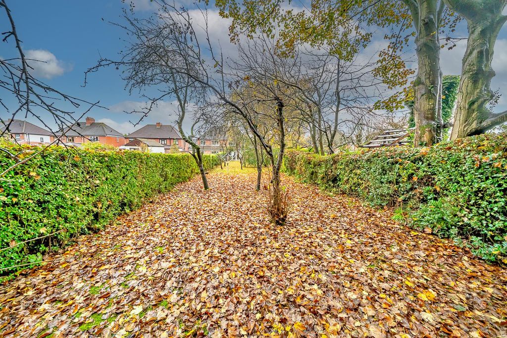 Property photo 3 of 26 Webbs-32.Jpg