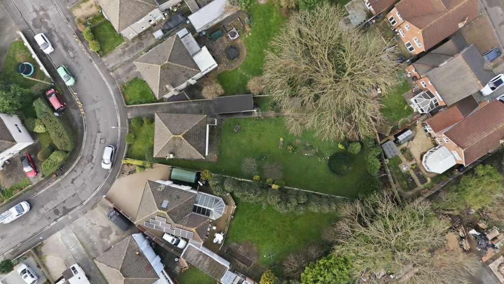 Property photo 3 of 36