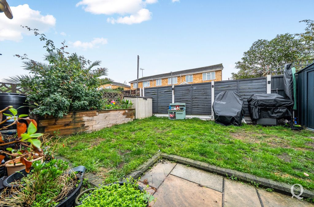 Property photo 3 of 26 5Eda9905-c19E-49E...