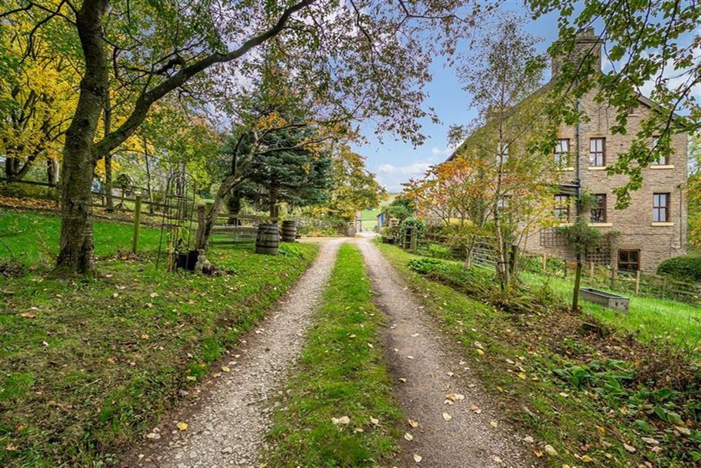 Property photo 1 of 34 (Main)