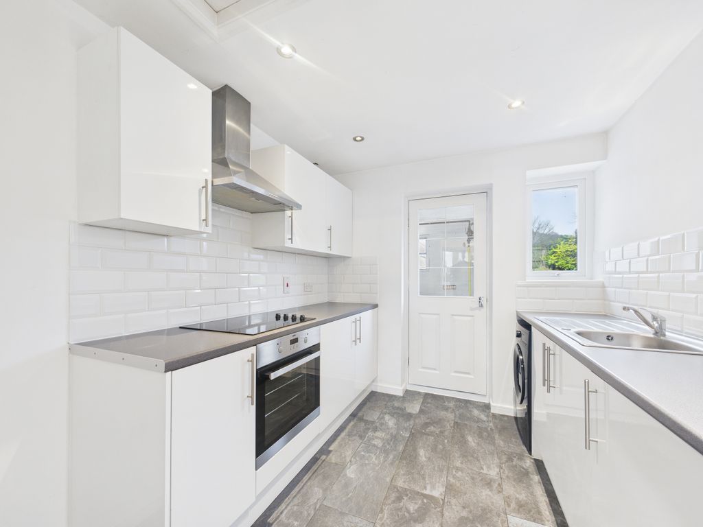 Property photo 2 of 14 Cam01354G0-Pr0639-Still004