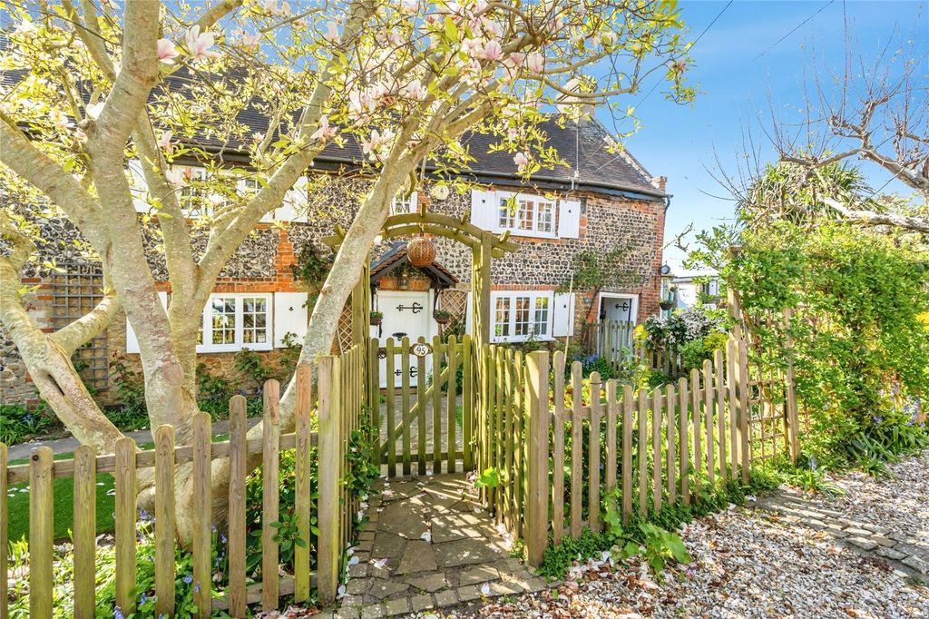 Property photo 2 of 27 Picture No. 48