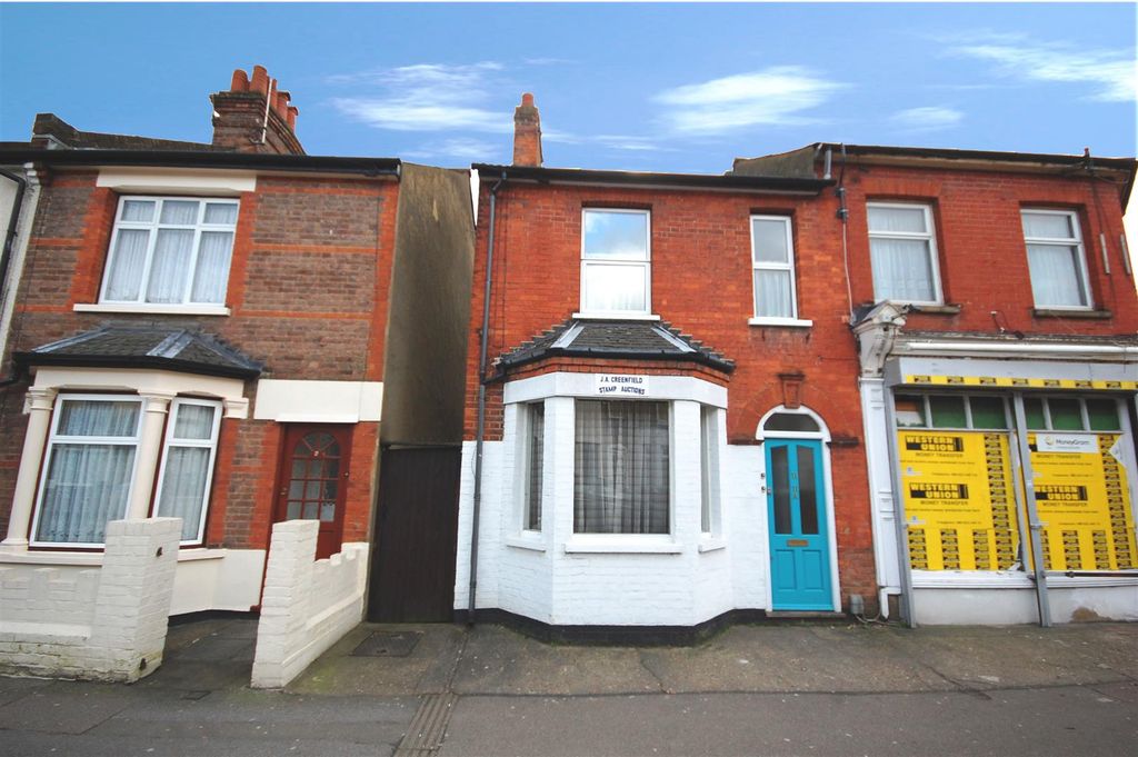 Property photo 1 of 4 11 Harwoods Rd Front.Jpg