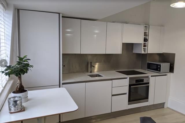 Property photo 2 of 5 Kitchen