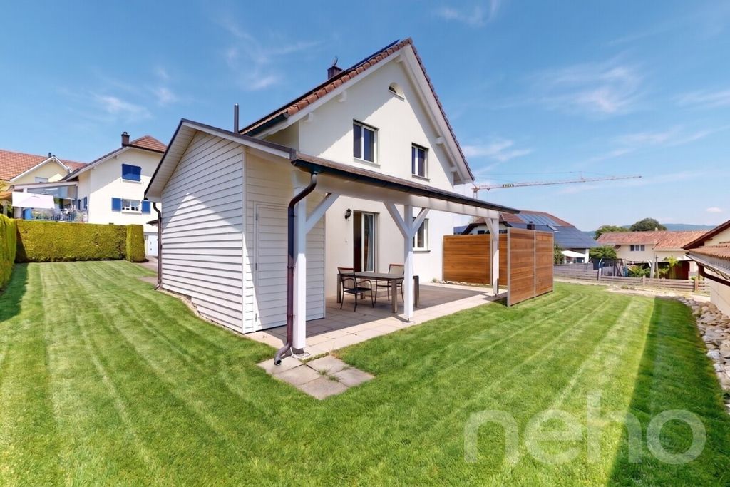 Property photo 2 of 13