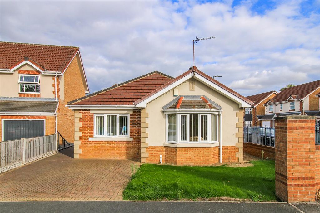 Property photo 1 of 12