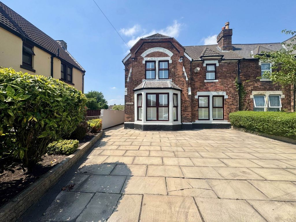 Property photo 1 of 30